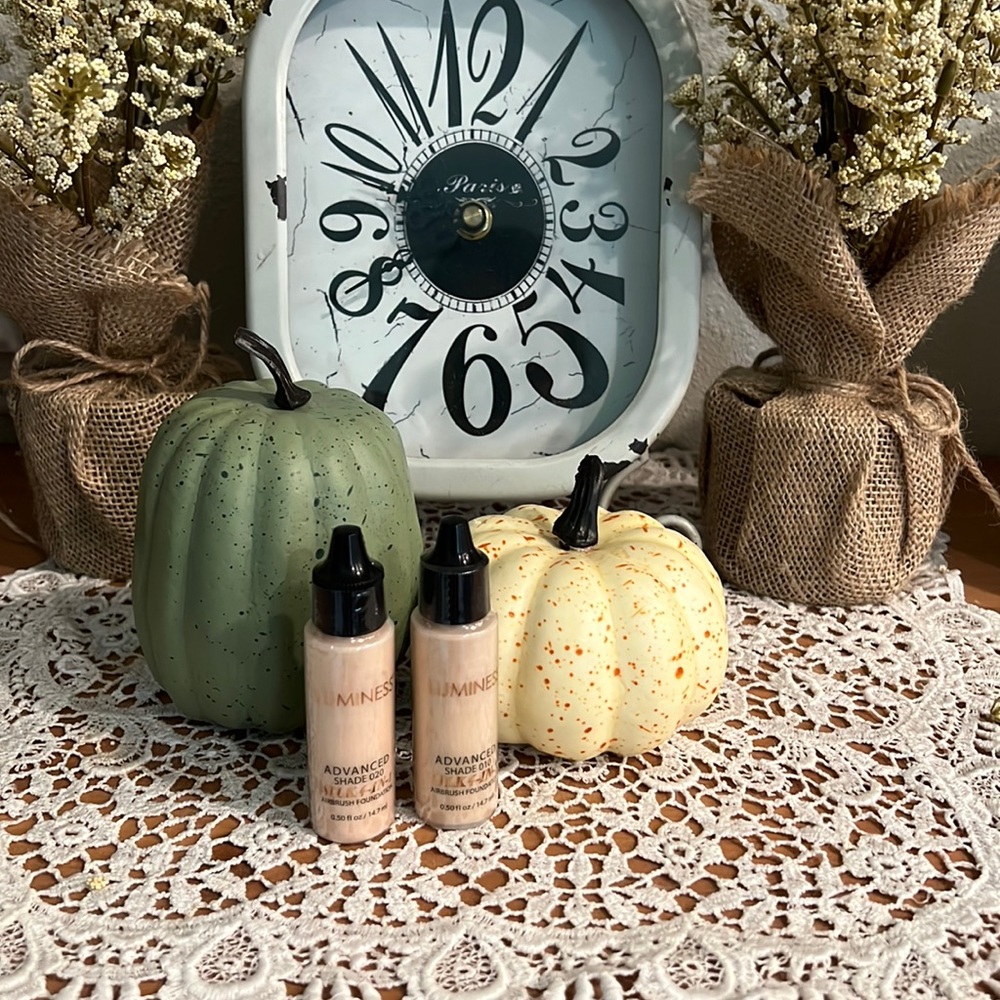 Luminess Foundations 2/Shades